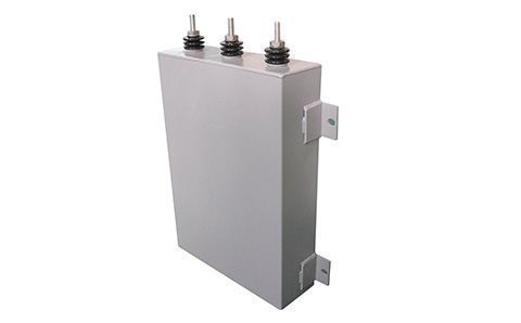 電容器的電容量一般是多少？可能與什么有關(guān)？